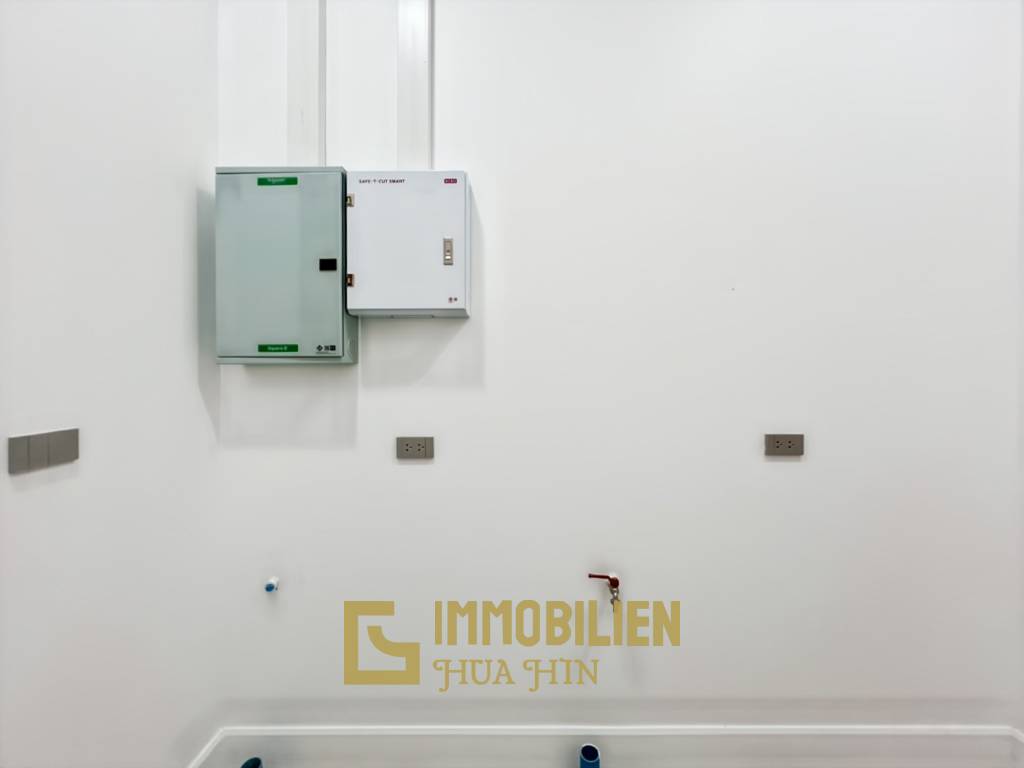 12 Meter Infinitypool / 4 Schlafzimmer / 800 qm Grundstück