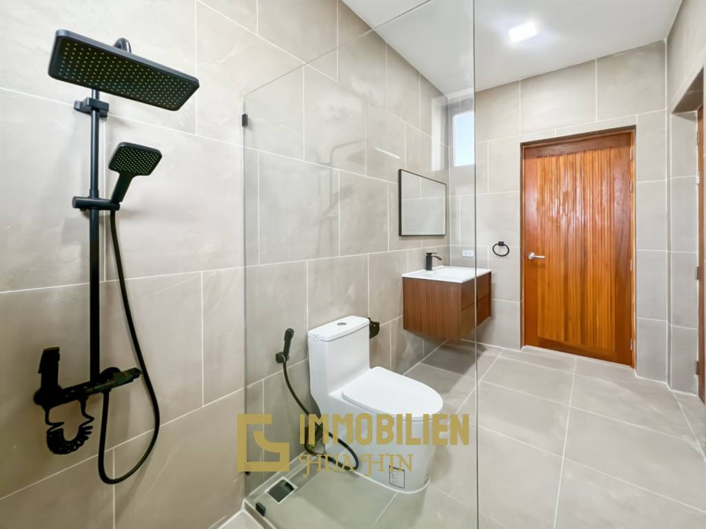 12 Meter Infinitypool / 4 Schlafzimmer / 800 qm Grundstück