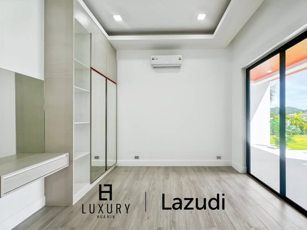 Piscine à débordement de 12 mètres / 4 chambres / terrain de 800 m²