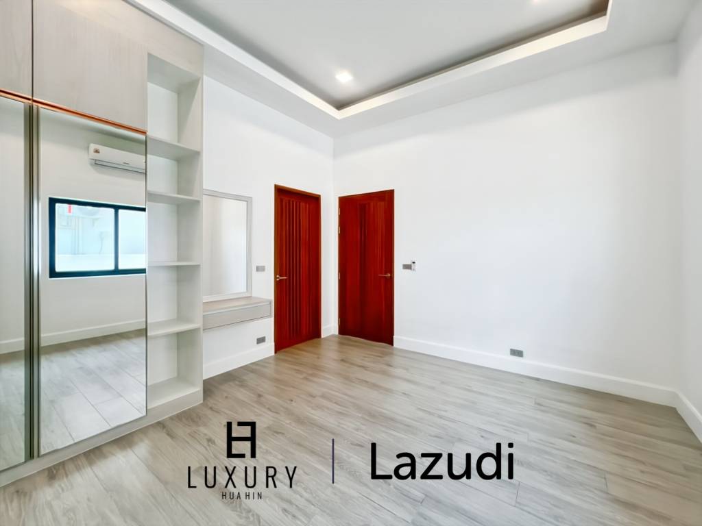 Piscine à débordement de 12 mètres / 4 chambres / terrain de 800 m²