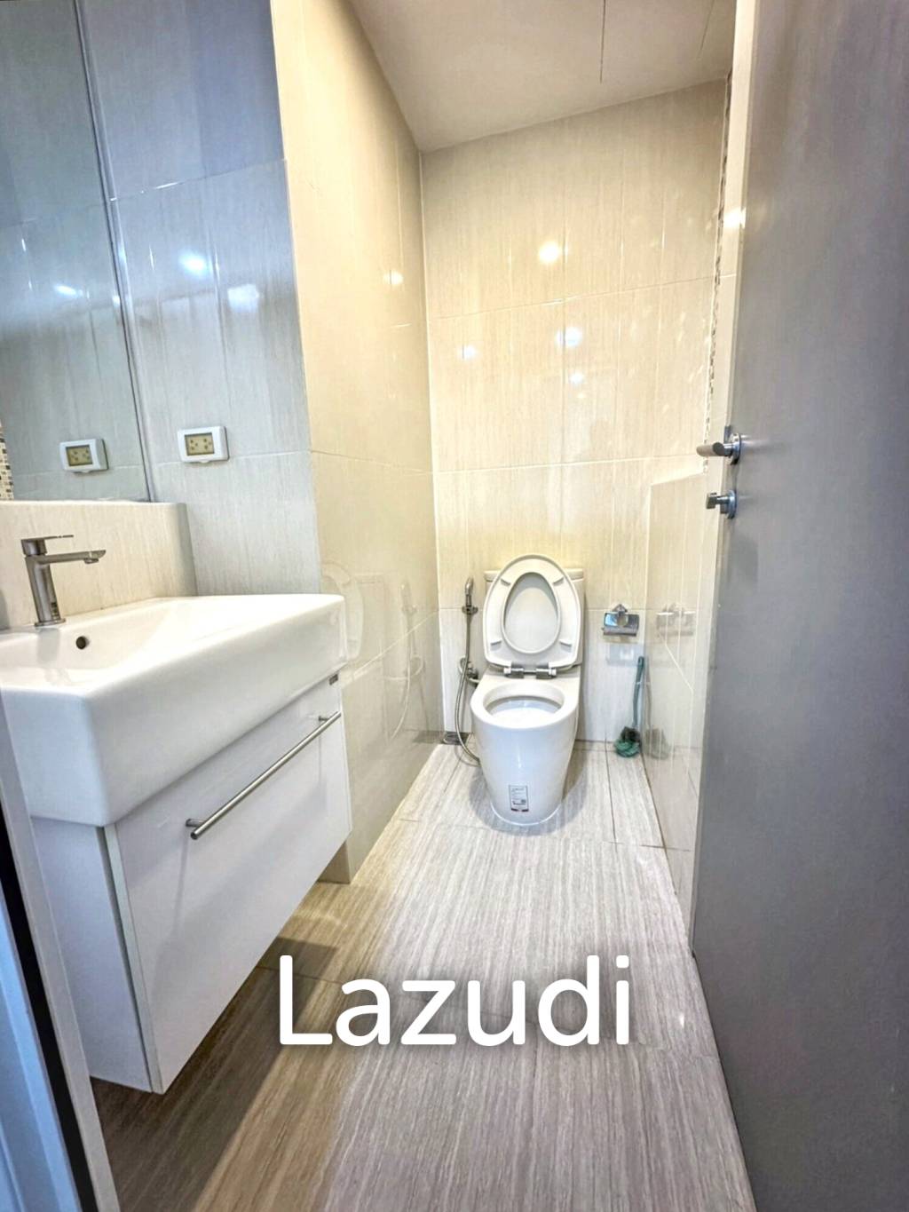 2 Bed 2 Bath 62 SQ.M Life Ratchadapisek