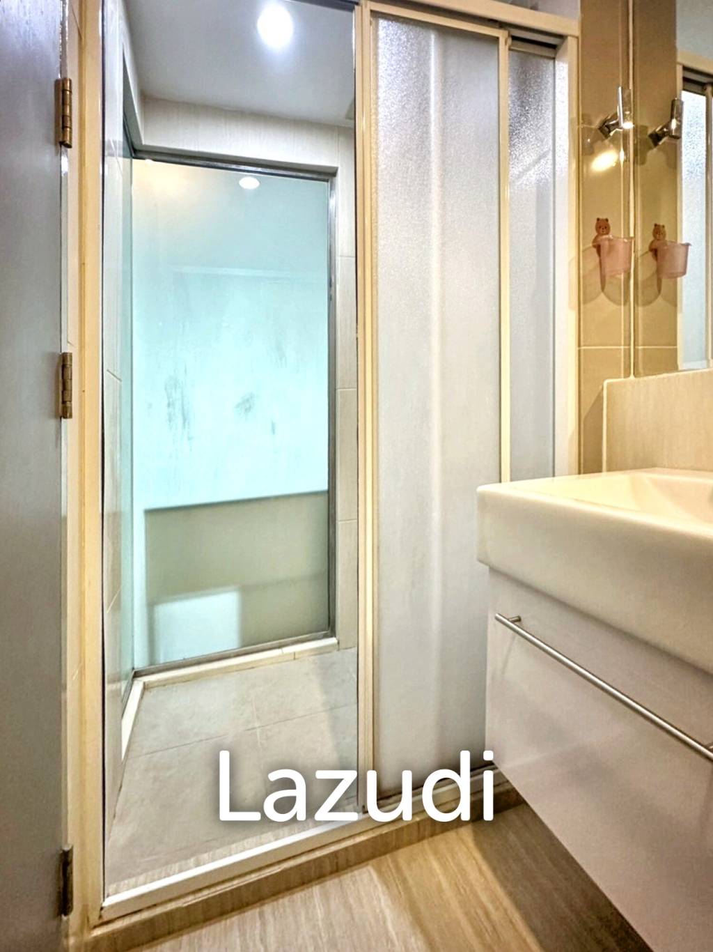 2 Bed 2 Bath 62 SQ.M Life Ratchadapisek