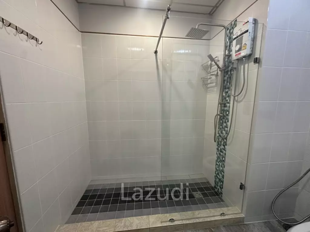 1 Bedroom 1 bathroom Condo 65 sqm. at Baan Chaopraya