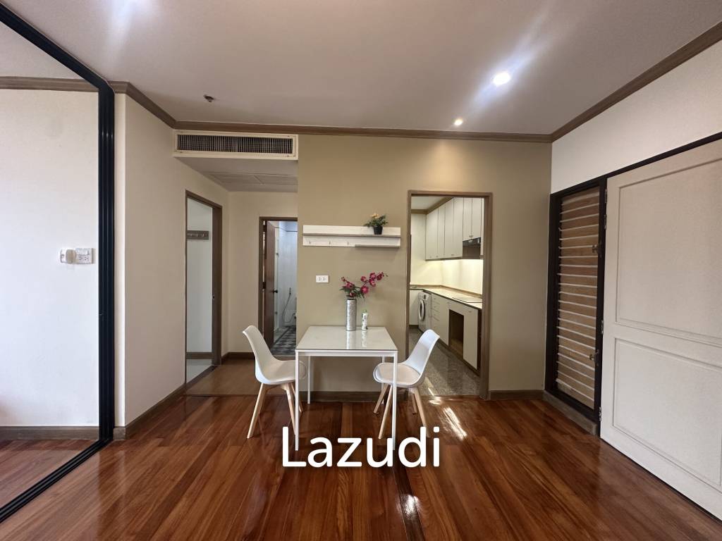 1 Bedroom 1 bathroom Condo 65 sqm. at Baan Chaopraya