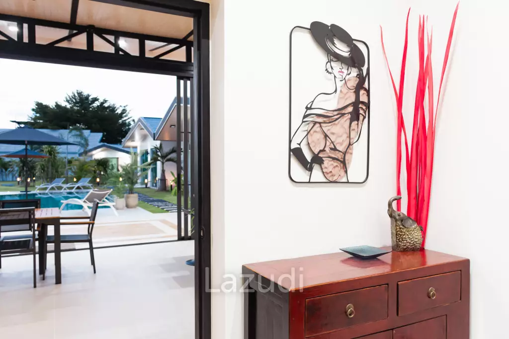 Modern Luxury  3 Bed Pool Villa in 1 Rai land