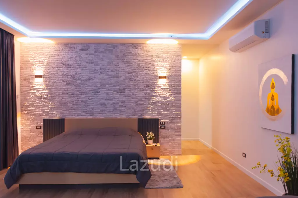 Modern Luxury  3 Bed Pool Villa in 1 Rai land
