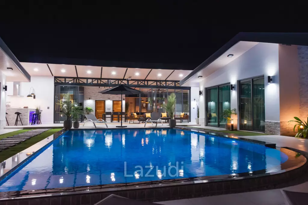 Modern Luxury  3 Bed Pool Villa in 1 Rai land