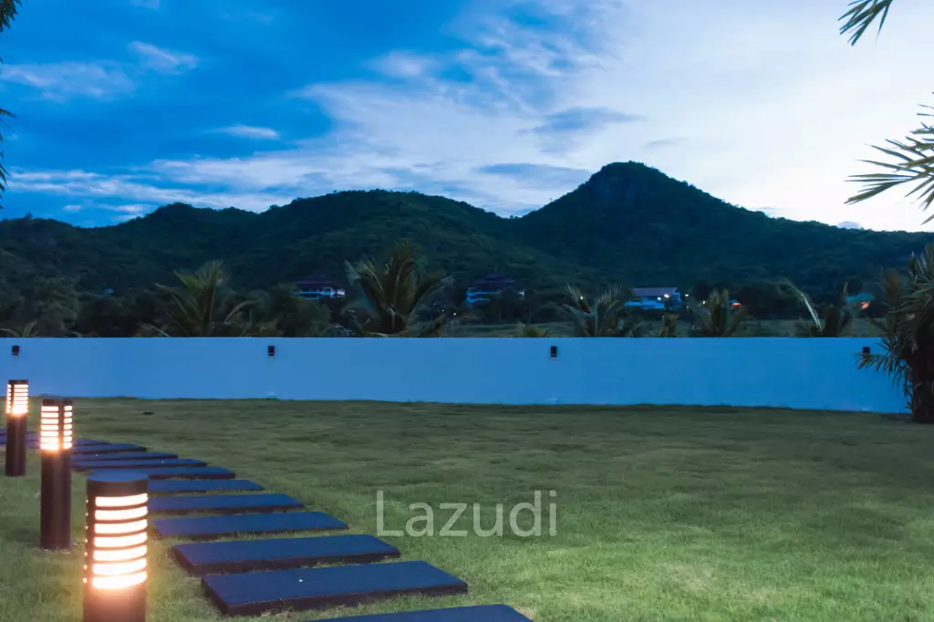 Modern Luxury  3 Bed Pool Villa in 1 Rai land
