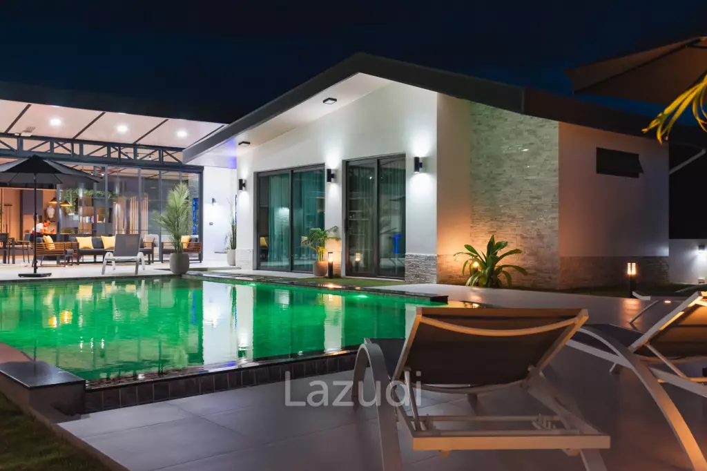 Modern Luxury  3 Bed Pool Villa in 1 Rai land