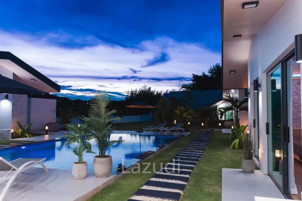 Modern Luxury  3 Bed Pool Villa in 1 Rai land