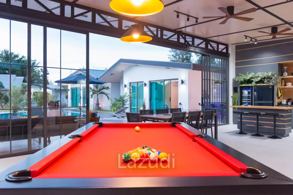 Modern Luxury  3 Bed Pool Villa in 1 Rai land