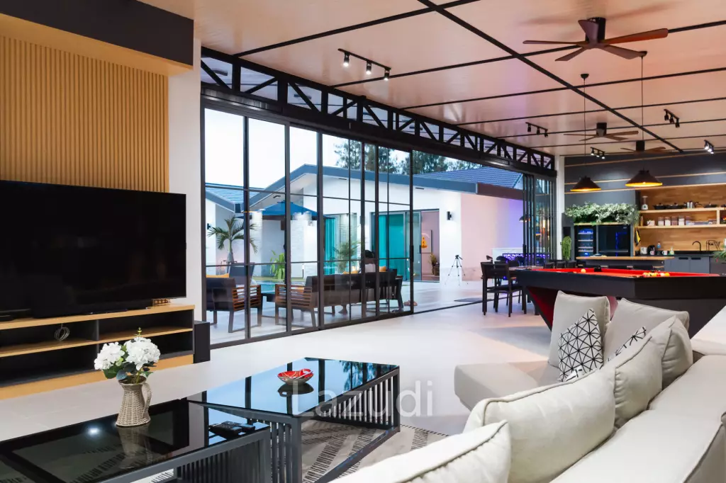 Modern Luxury  3 Bed Pool Villa in 1 Rai land