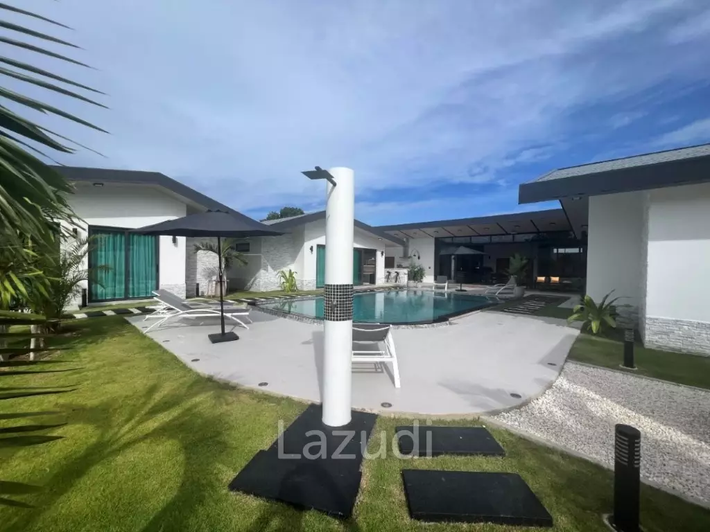 Modern Luxury  3 Bed Pool Villa in 1 Rai land