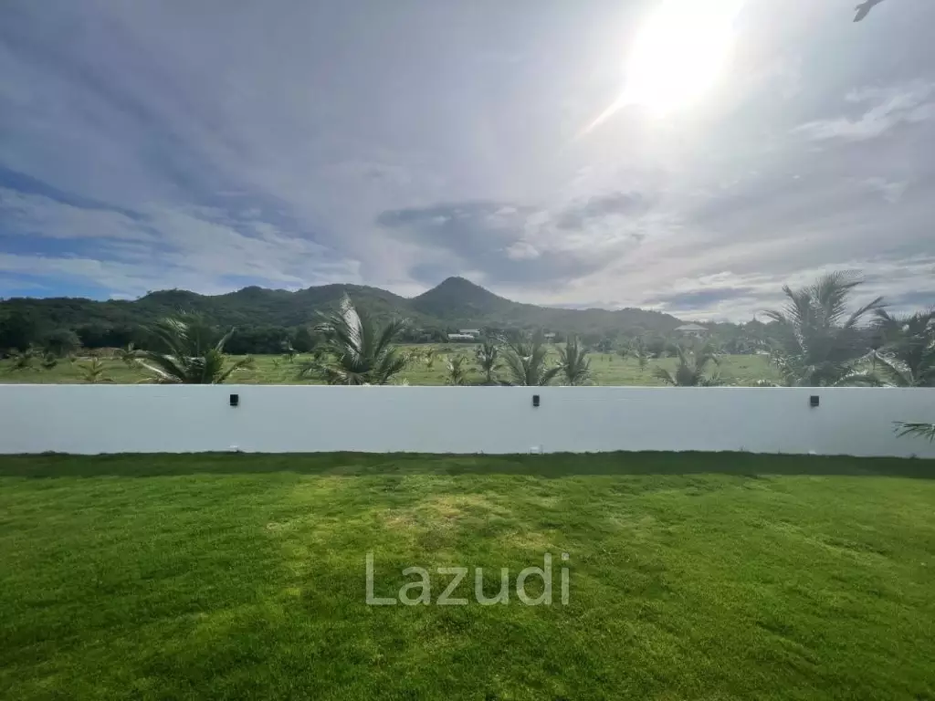 Modern Luxury  3 Bed Pool Villa in 1 Rai land