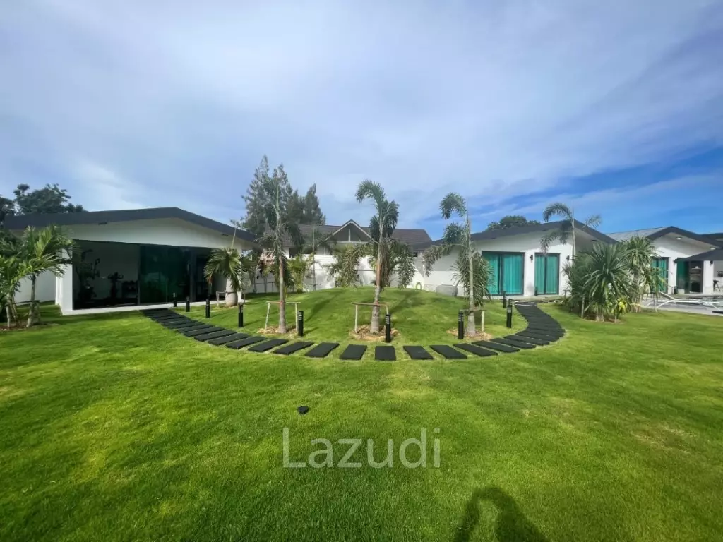 Modern Luxury  3 Bed Pool Villa in 1 Rai land