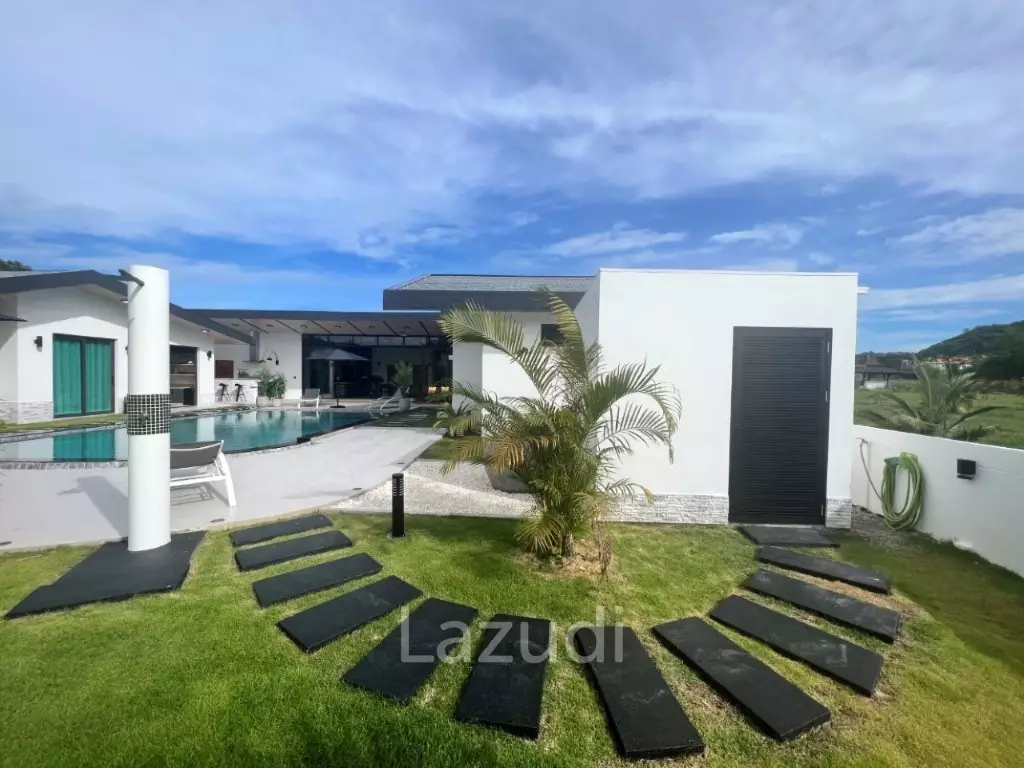 Modern Luxury  3 Bed Pool Villa in 1 Rai land