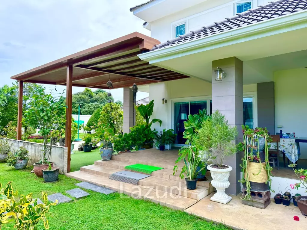 580 sqm modern villa with vast gardens in Hua Hin