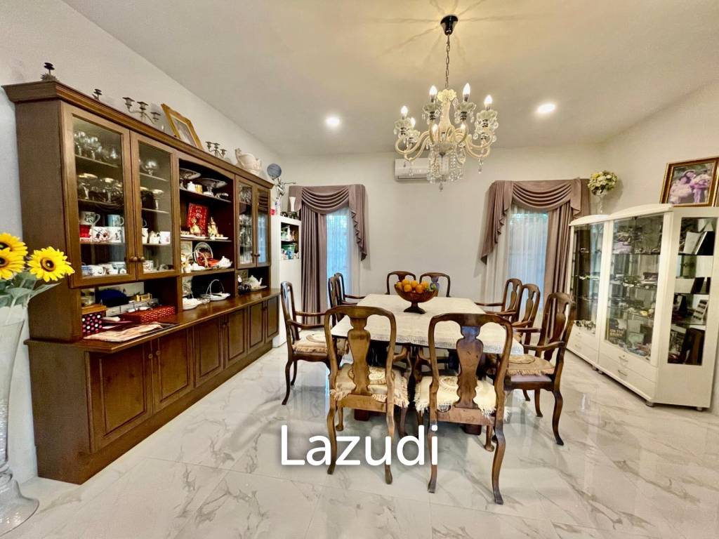 580 sqm modern villa with vast gardens in Hua Hin
