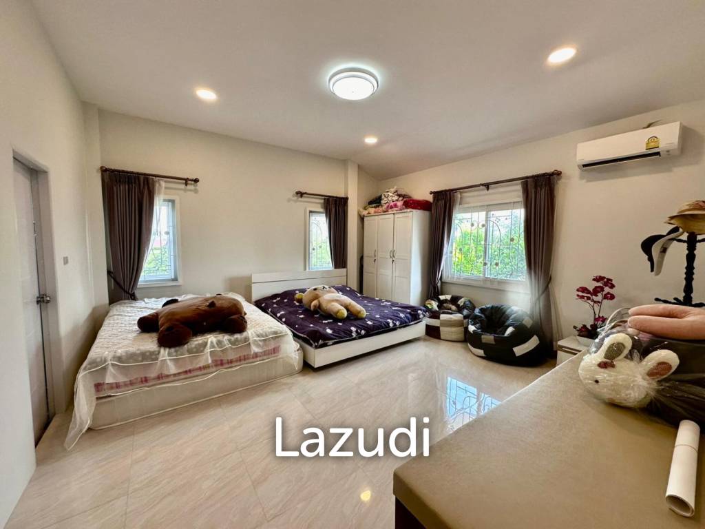 580 sqm modern villa with vast gardens in Hua Hin