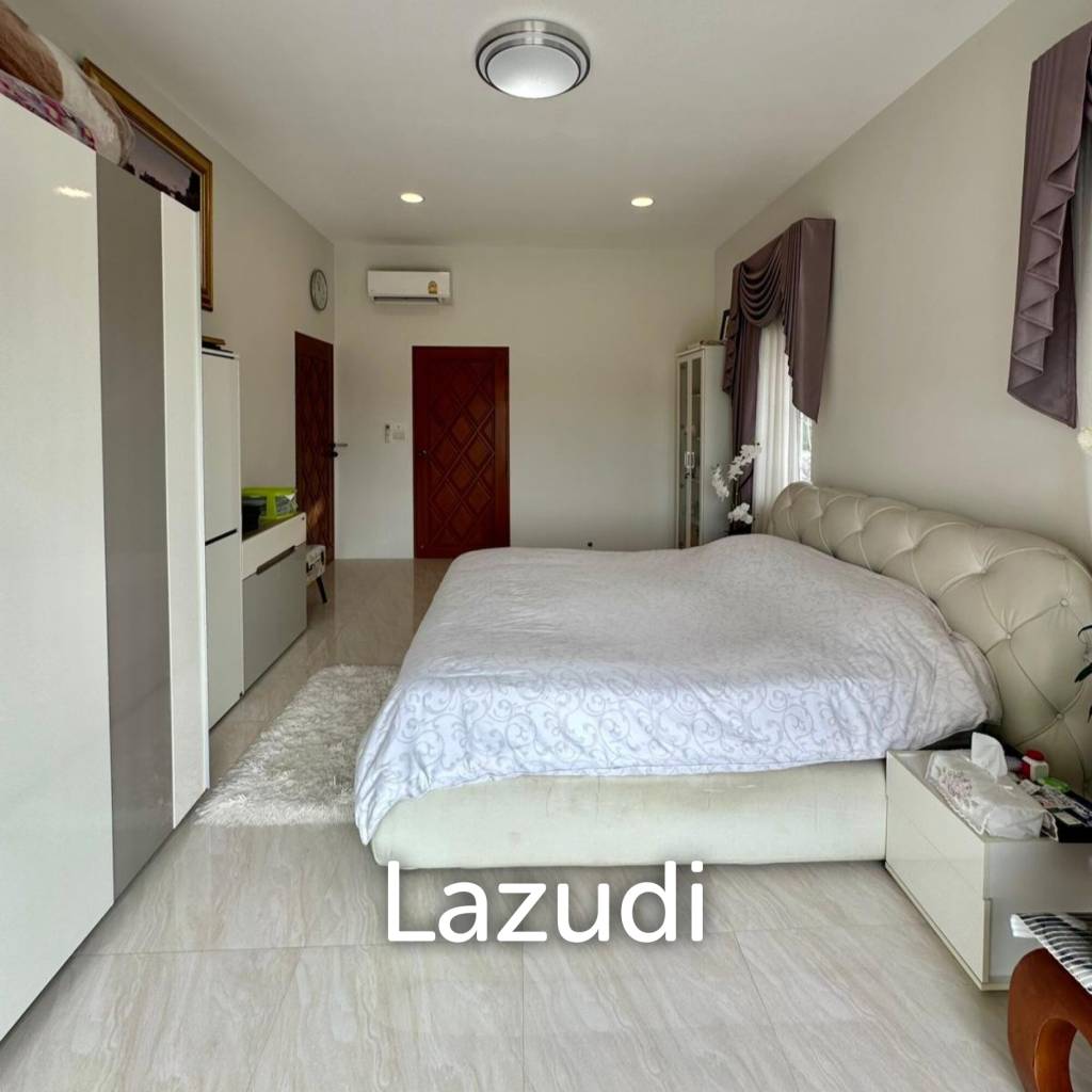 580 sqm modern villa with vast gardens in Hua Hin