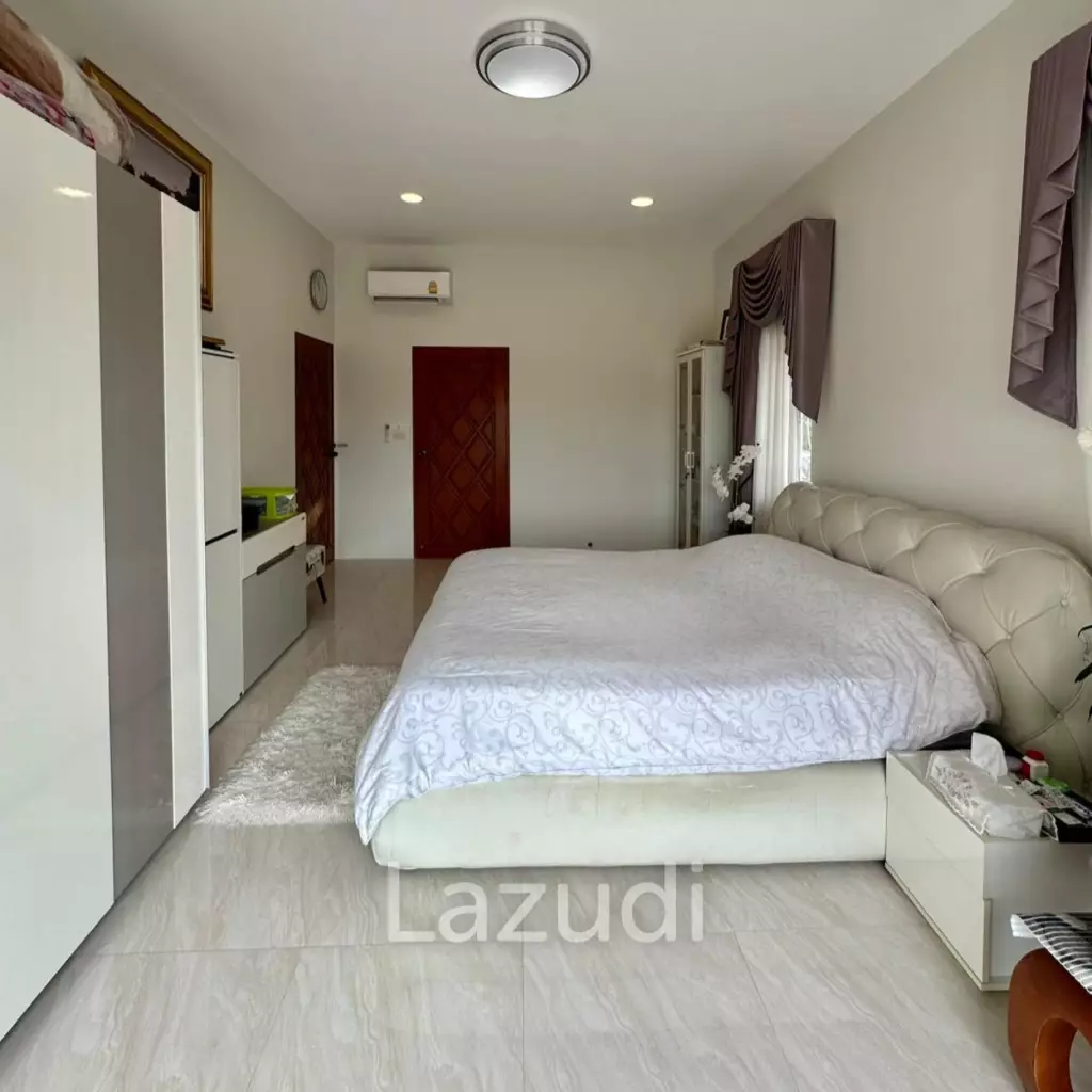 580 sqm modern villa with vast gardens in Hua Hin