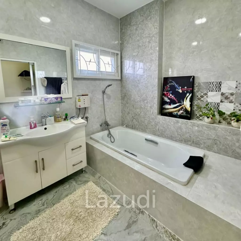 580 sqm modern villa with vast gardens in Hua Hin