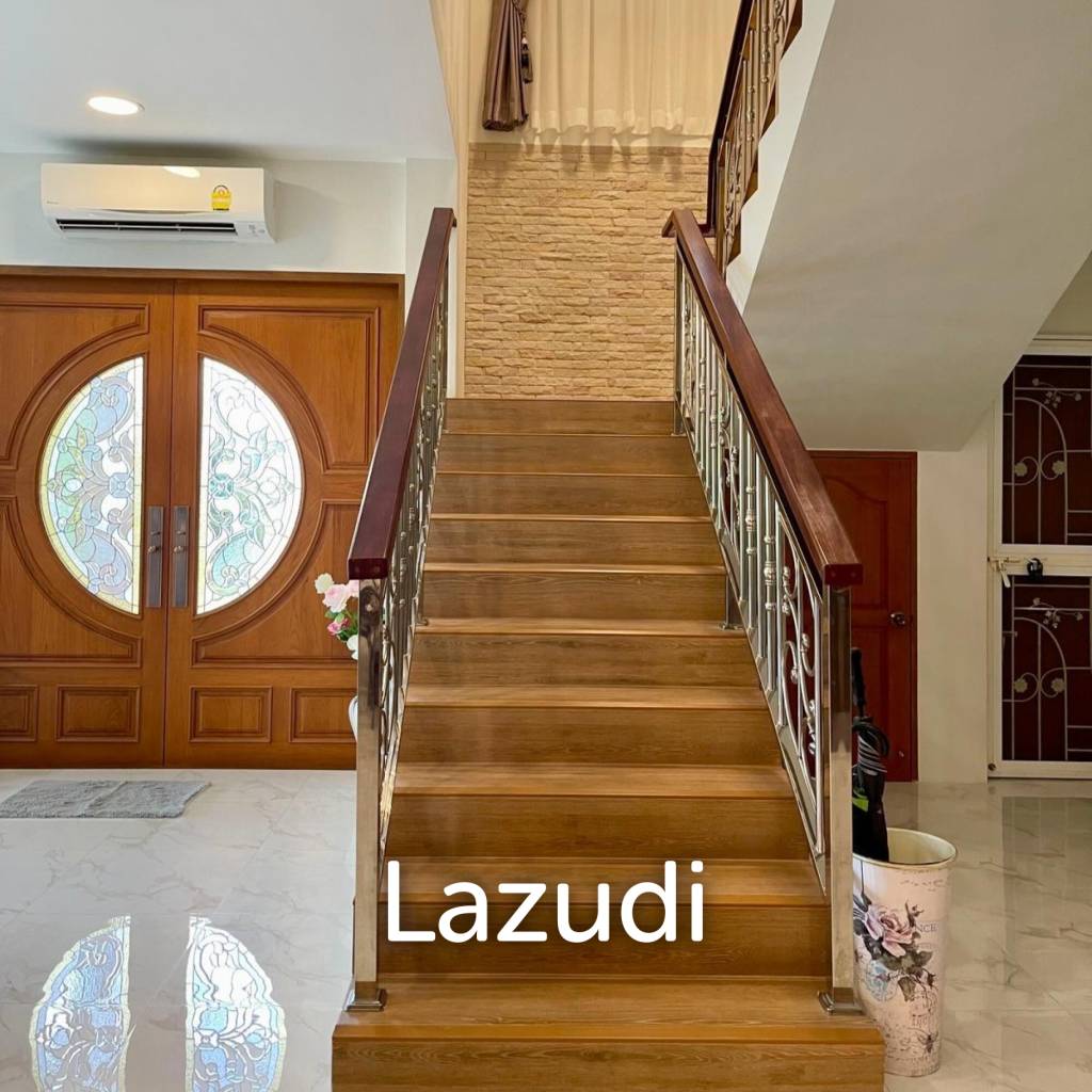 580 sqm modern villa with vast gardens in Hua Hin