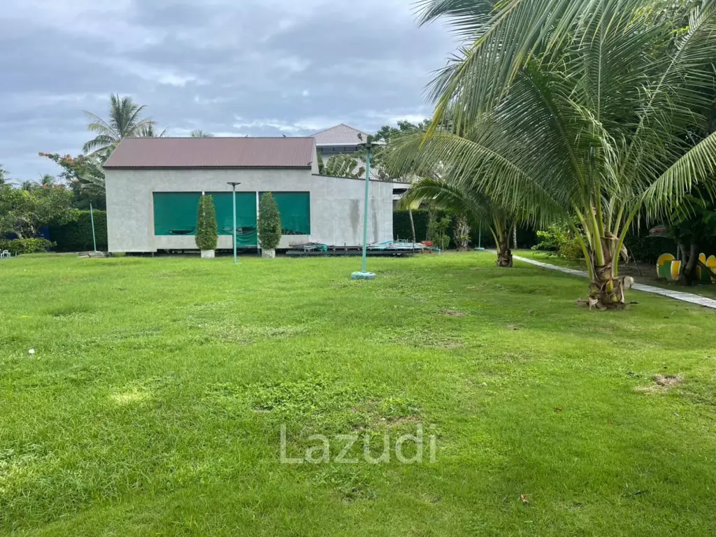 580 sqm modern villa with vast gardens in Hua Hin