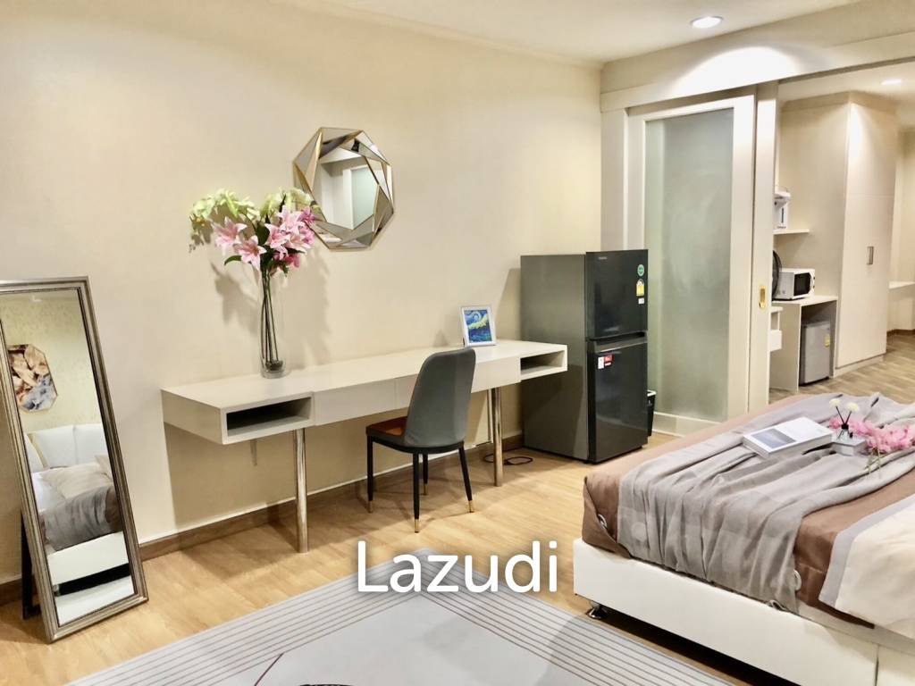 Spacious 1-Bedroom Condo in Baan Klang Hua Hin