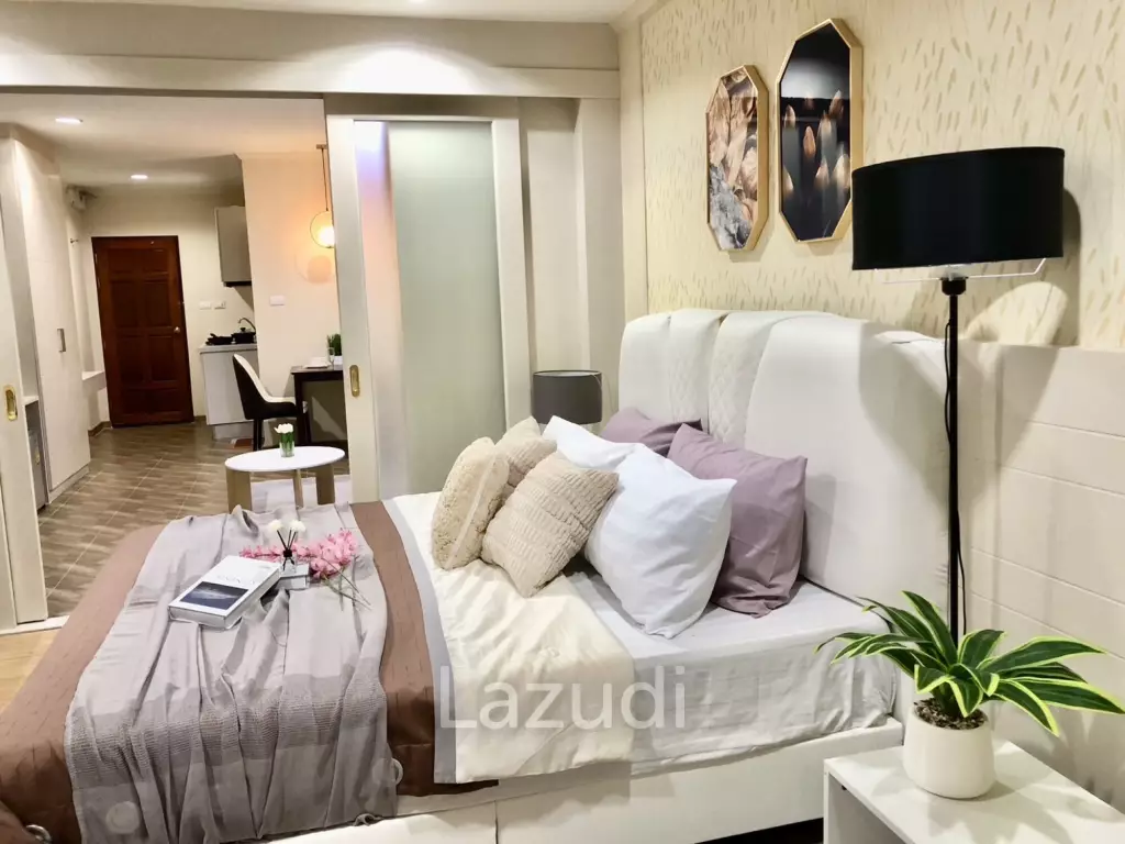 Spacious 1-Bedroom Condo in Baan Klang Hua Hin