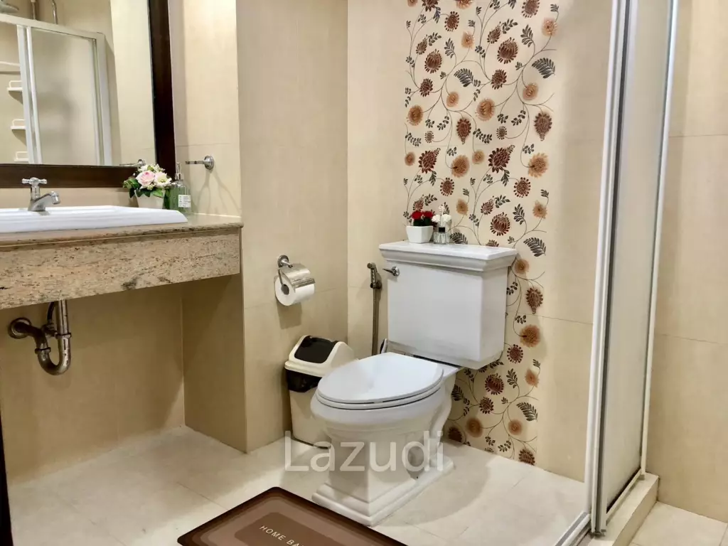 Spacious 1-Bedroom Condo in Baan Klang Hua Hin