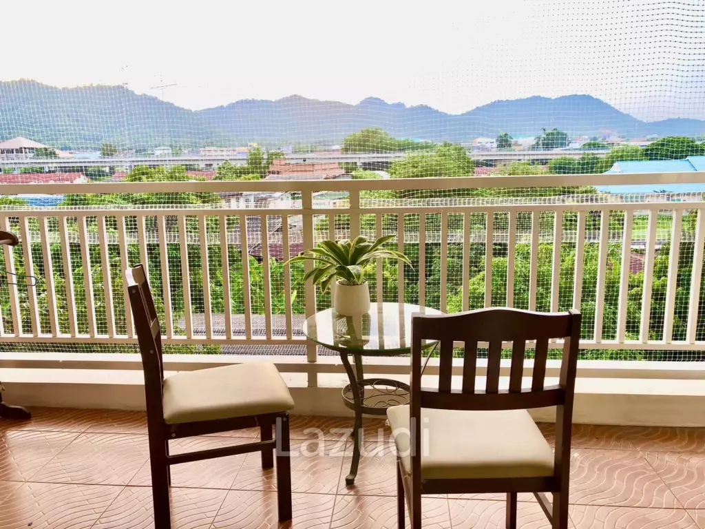 Spacious 1-Bedroom Condo in Baan Klang Hua Hin