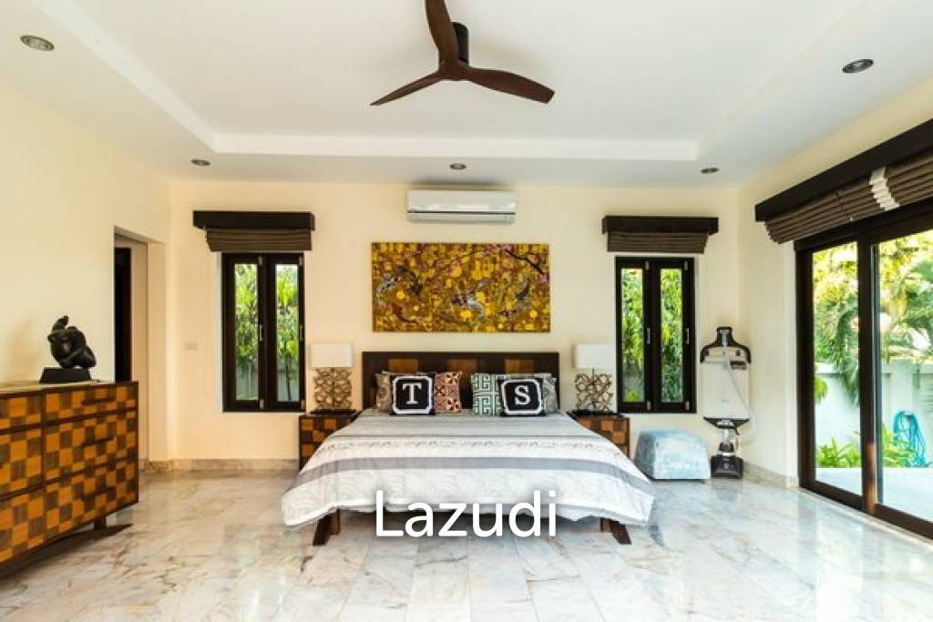 2,400 Sqm 4 Bed 5 Bath Villa For Sale