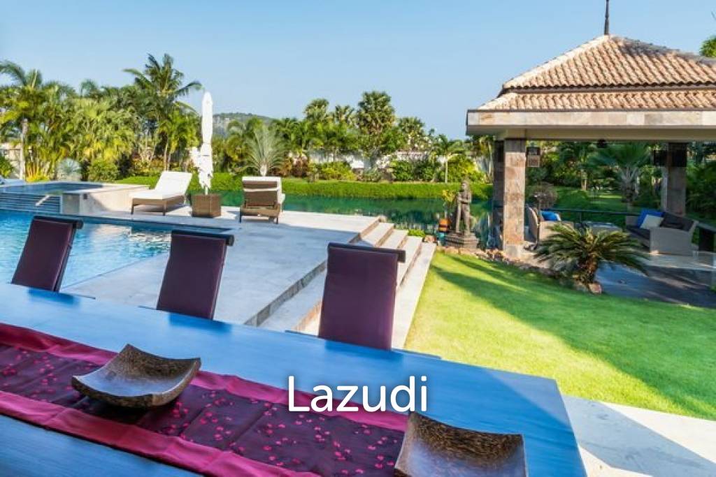 2,400 Sqm 4 Bed 5 Bath Villa For Sale