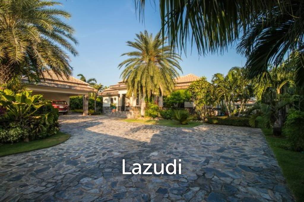 2,400 Sqm 4 Bed 5 Bath Villa For Sale