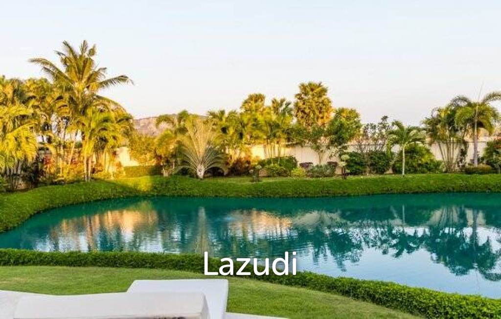 2,400 Sqm 4 Bed 5 Bath Villa For Sale