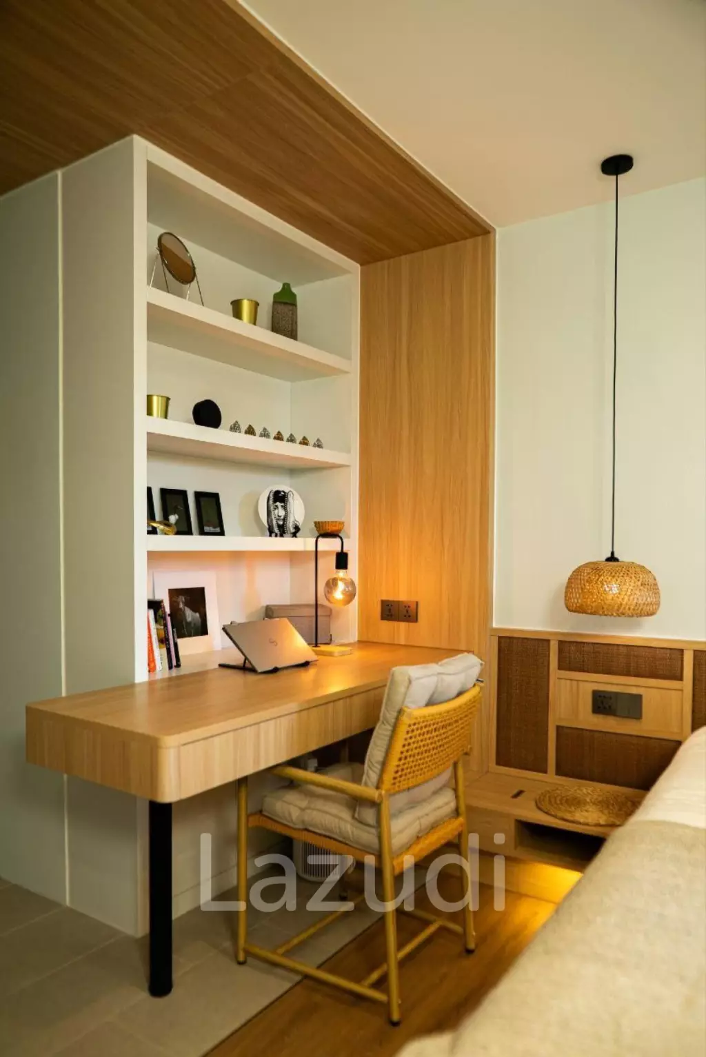 Ready-to-Move-in Foreign-Quota Top Floor Studio