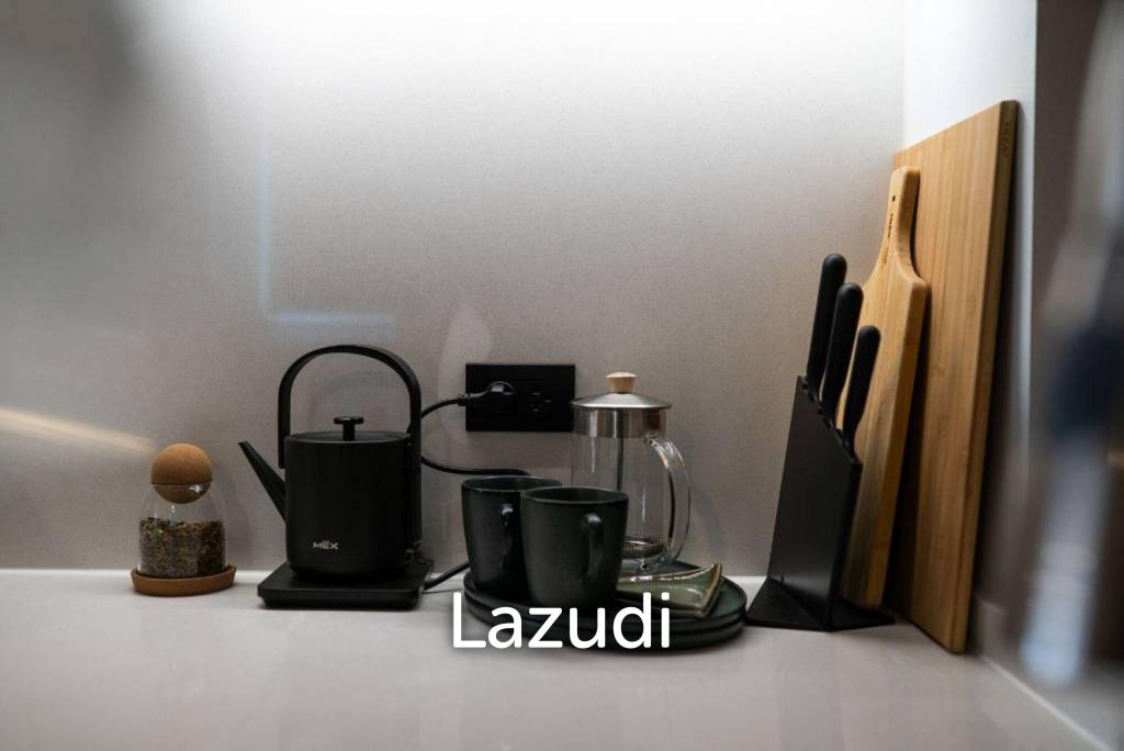 Ready-to-Move-in Foreign-Quota Top Floor Studio