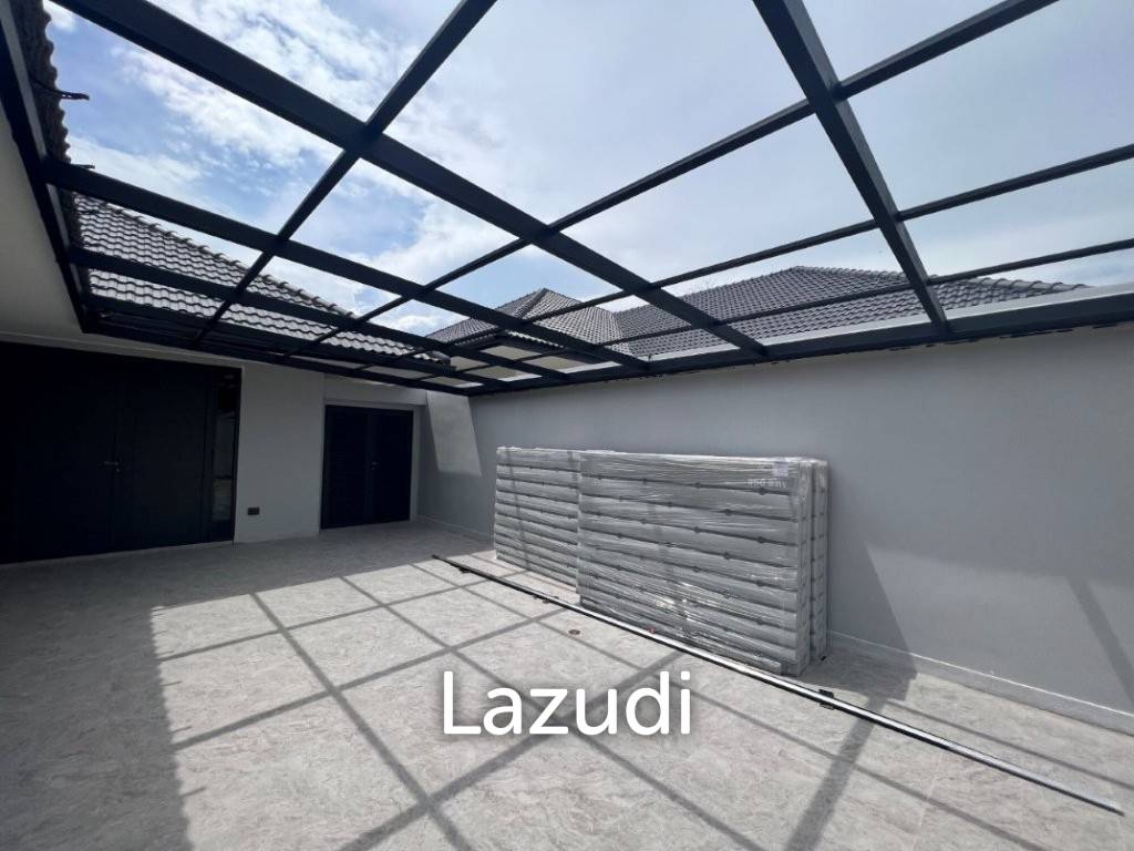 THE PINE VILLA : Luxury 4 bed pool villa close to town and beaches