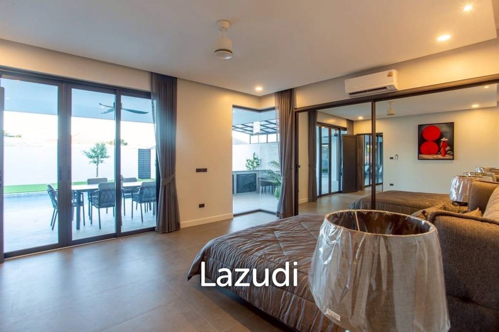 THE PINE VILLA : Luxury 4 bed pool villa close to town and beaches