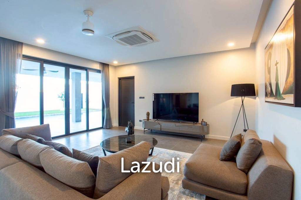 THE PINE VILLA : Luxury 4 bed pool villa close to town and beaches