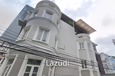 5 Bedroom 5 Bathroom 400 Sq.m Townhome Soi Langsuan