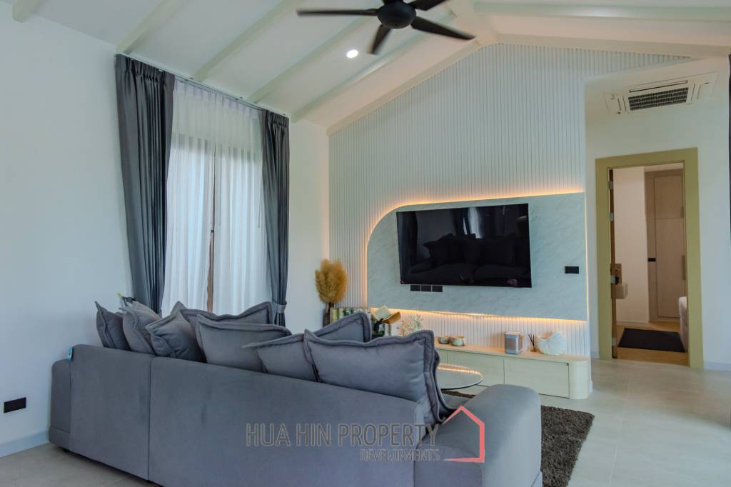 220 sqm pool villa in Hin Lek Fai Hua Hin – modern 3 bed home