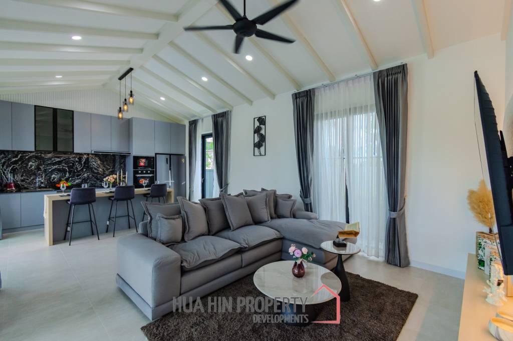 220 sqm pool villa in Hin Lek Fai Hua Hin – modern 3 bed home