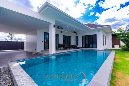220 sqm pool villa in Hin Lek Fai Hua Hin – modern 3 bed home