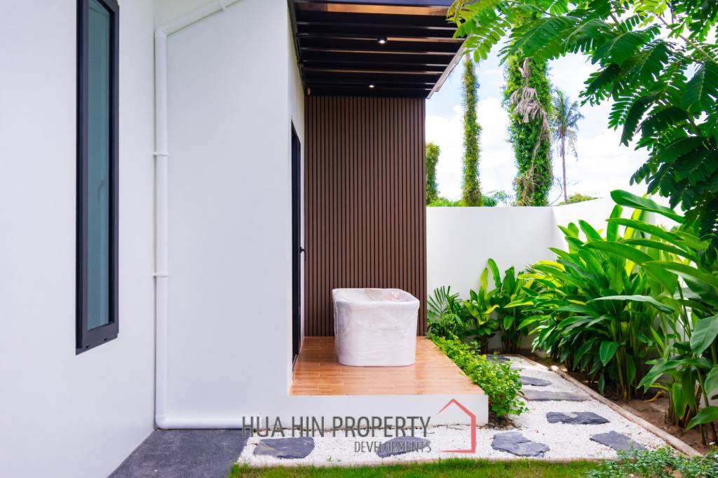 220 sqm pool villa in Hin Lek Fai Hua Hin – modern 3 bed home