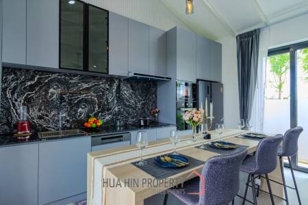 220 sqm pool villa in Hin Lek Fai Hua Hin – modern 3 bed home