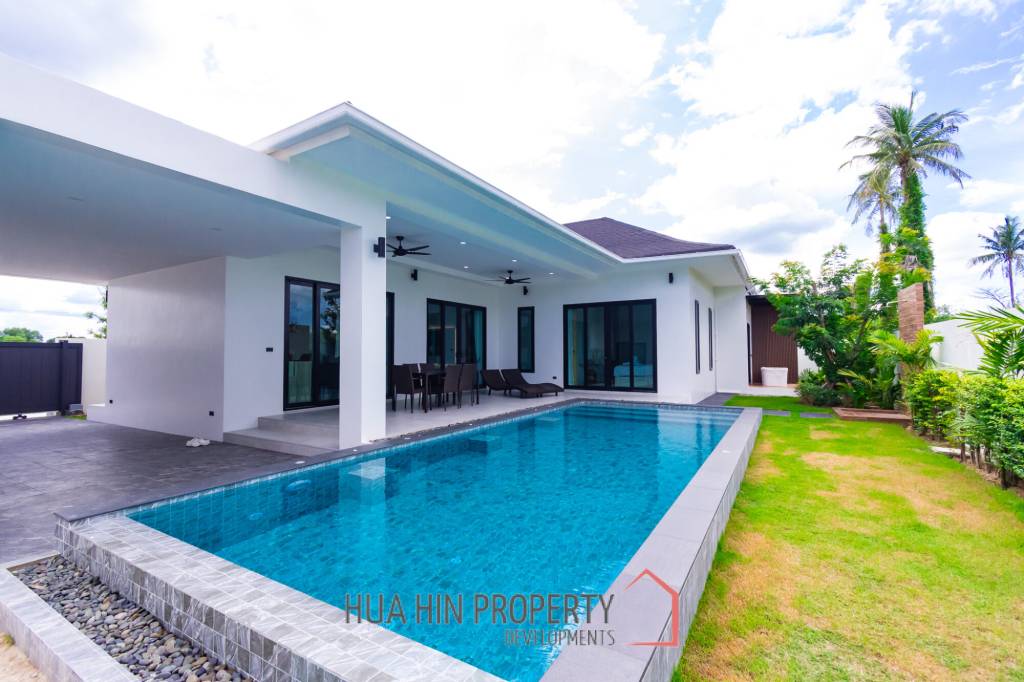 220 sqm pool villa in Hin Lek Fai Hua Hin – modern 3 bed home