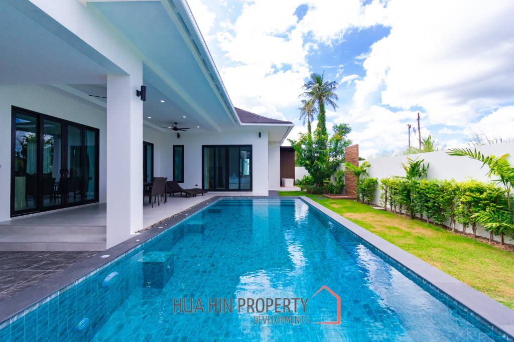 220 sqm pool villa in Hin Lek Fai Hua Hin – modern 3 bed home