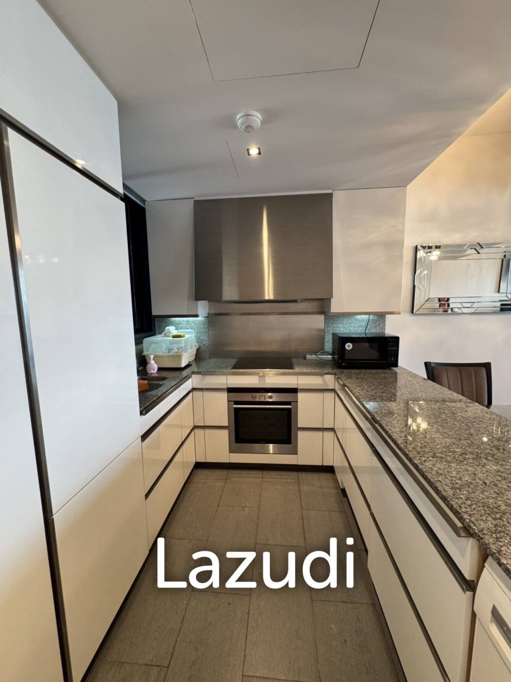 2 Bedroom 2 Bathroom 94 Sq.m The Met